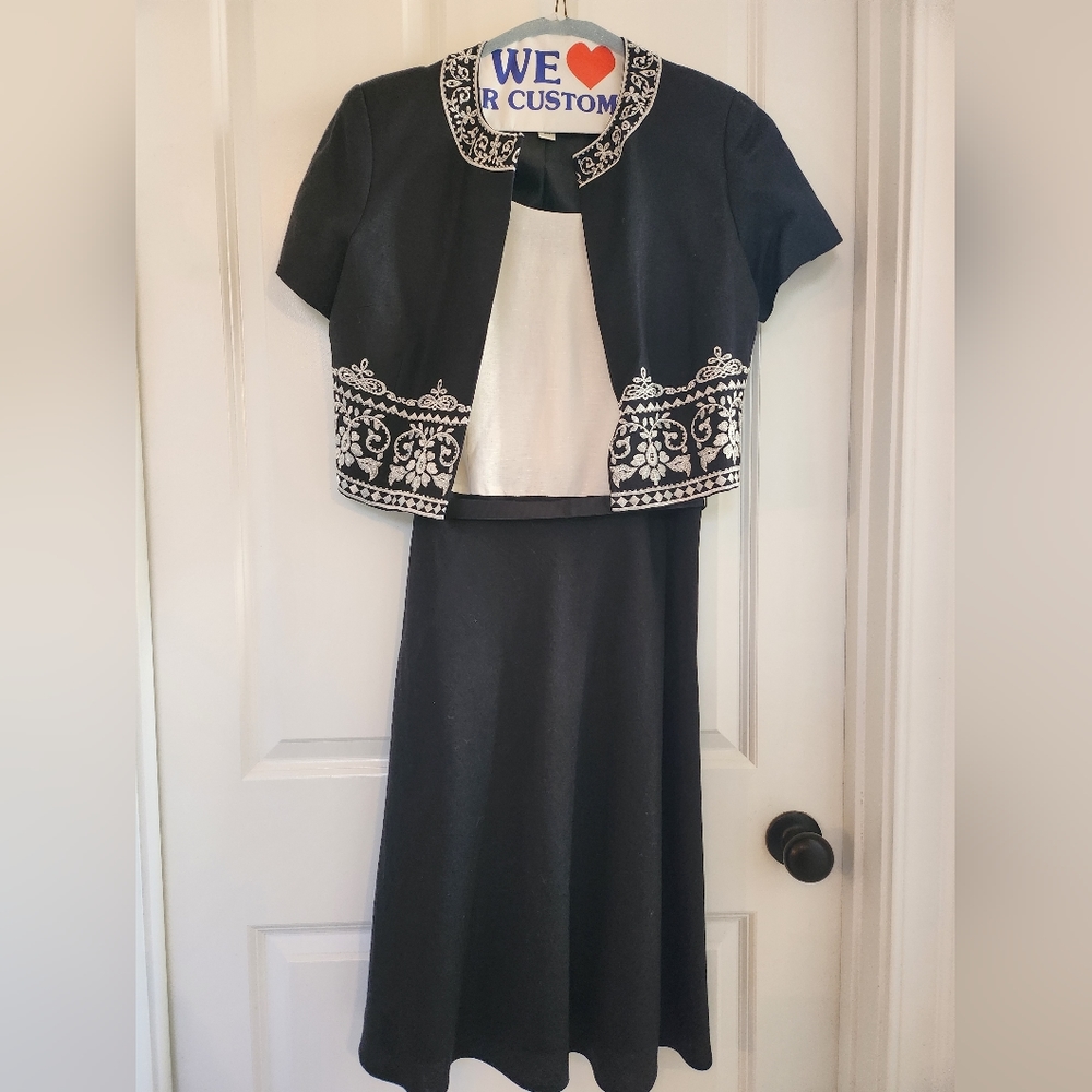 Coldwater Creek Linen Sheath Dress + embroidered jacket - 2 pieces - 10P EUC